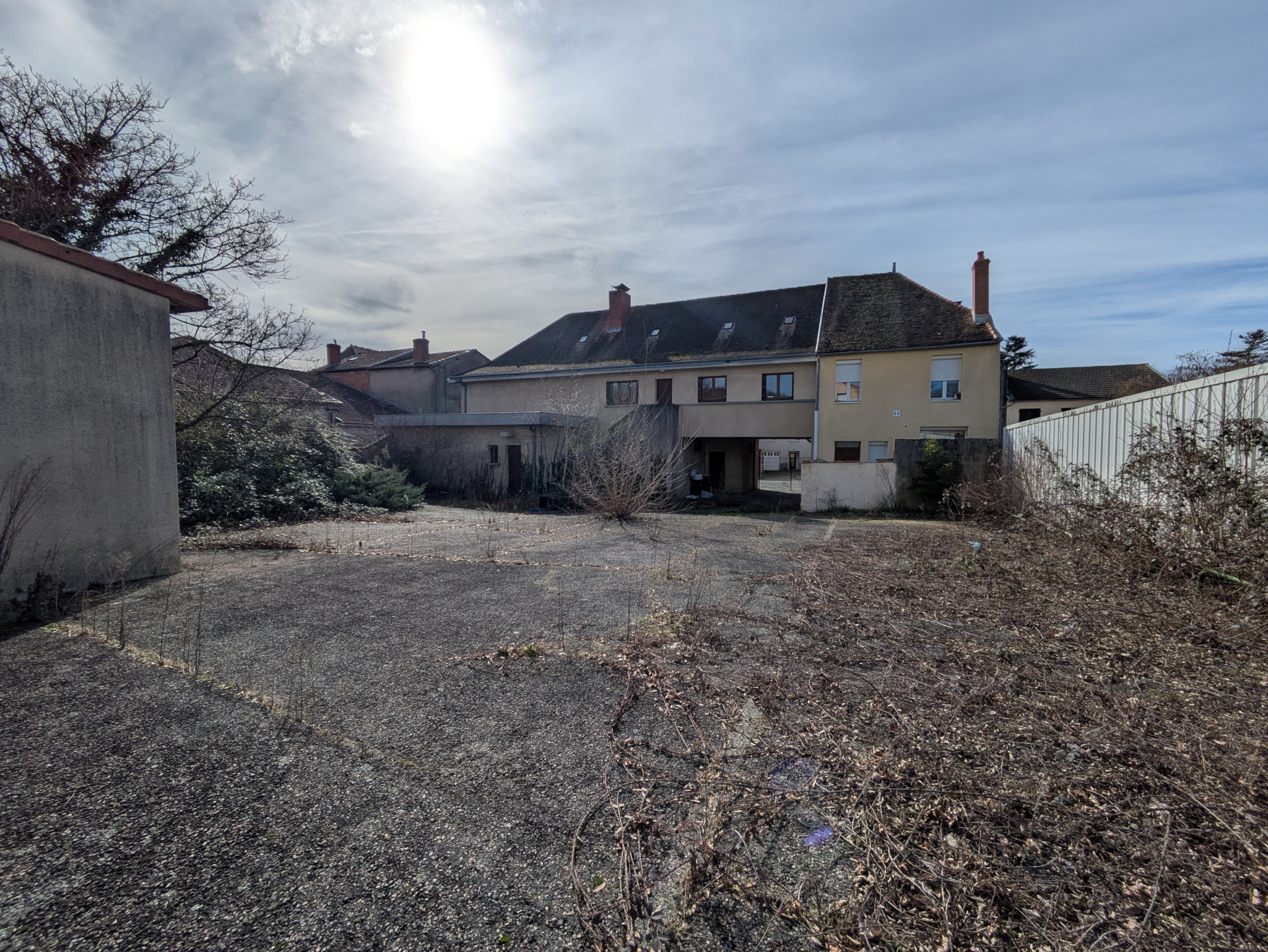 Local commercial et appartement