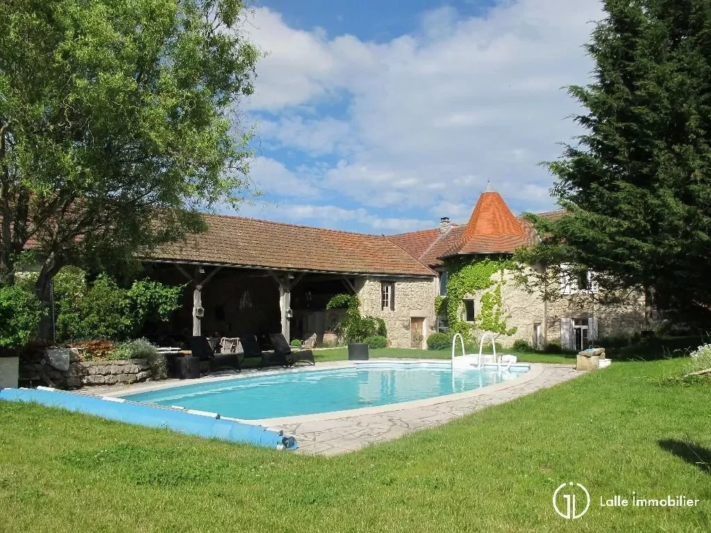 Maison Vensat 8 pièce(s) 185 m2